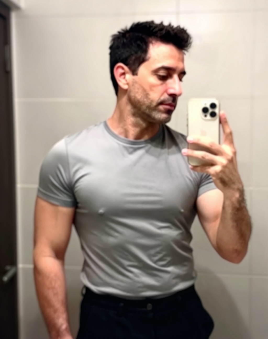 Bodybuilder01 — friendboy.pro profile cover