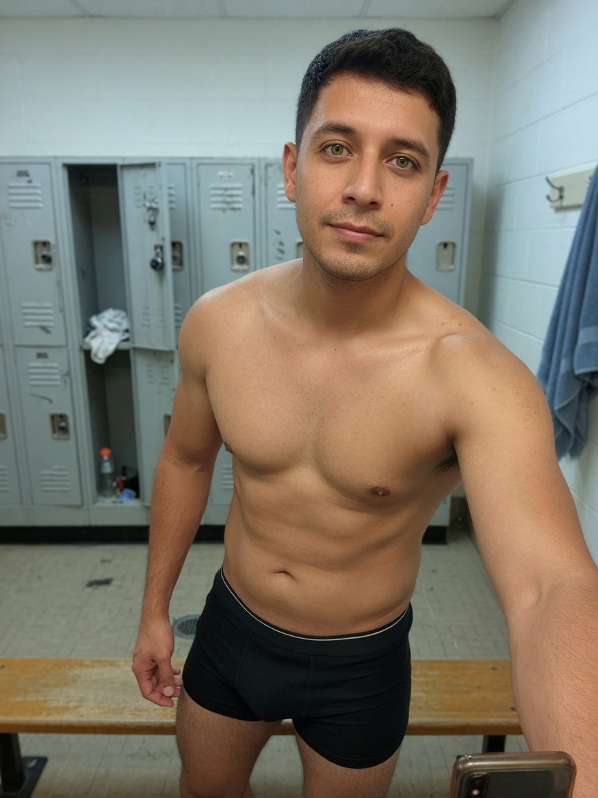 SexyBlatinoHungman — friendboy.pro profile cover