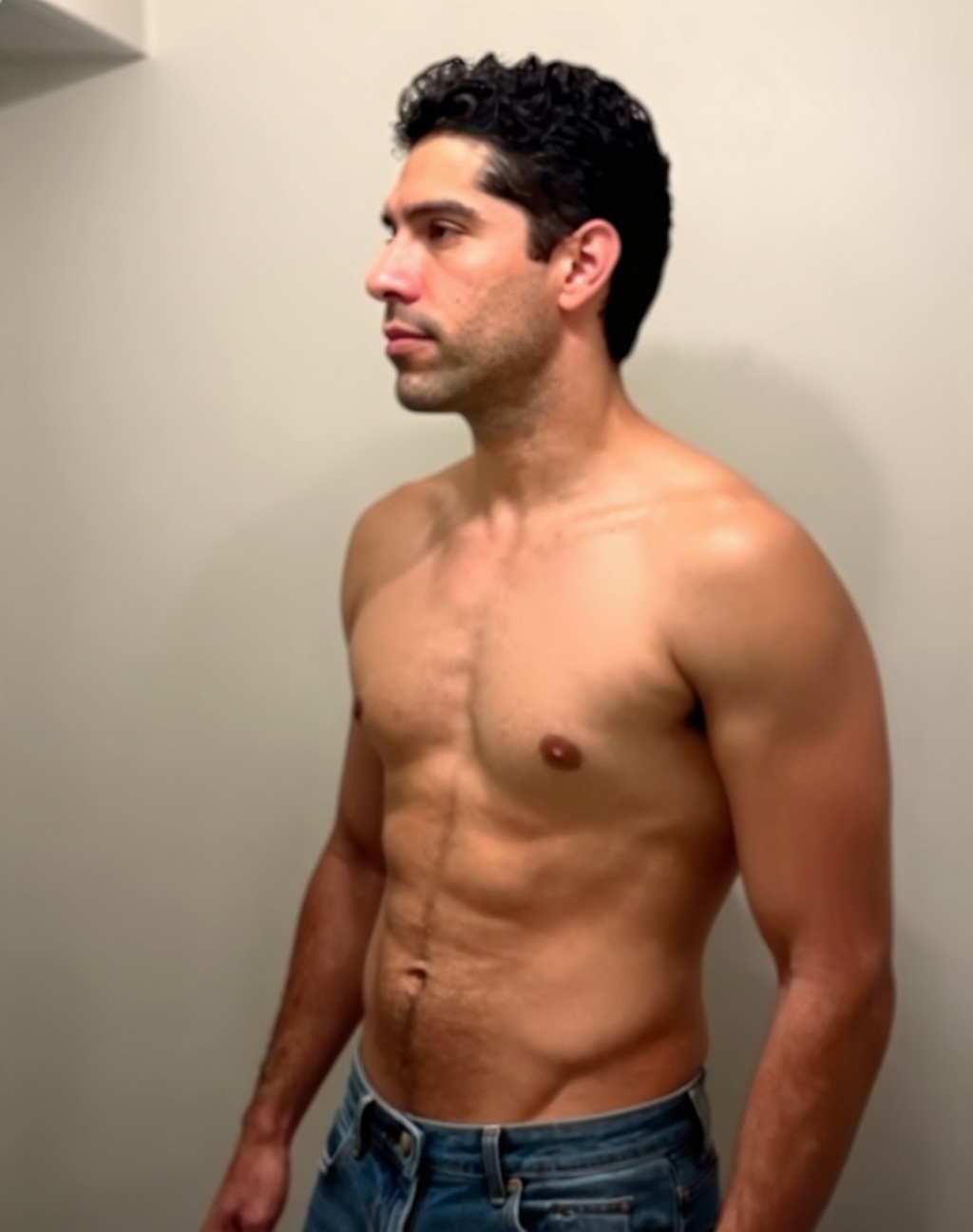 Str8HungUNCUT — friendboy.pro profile cover