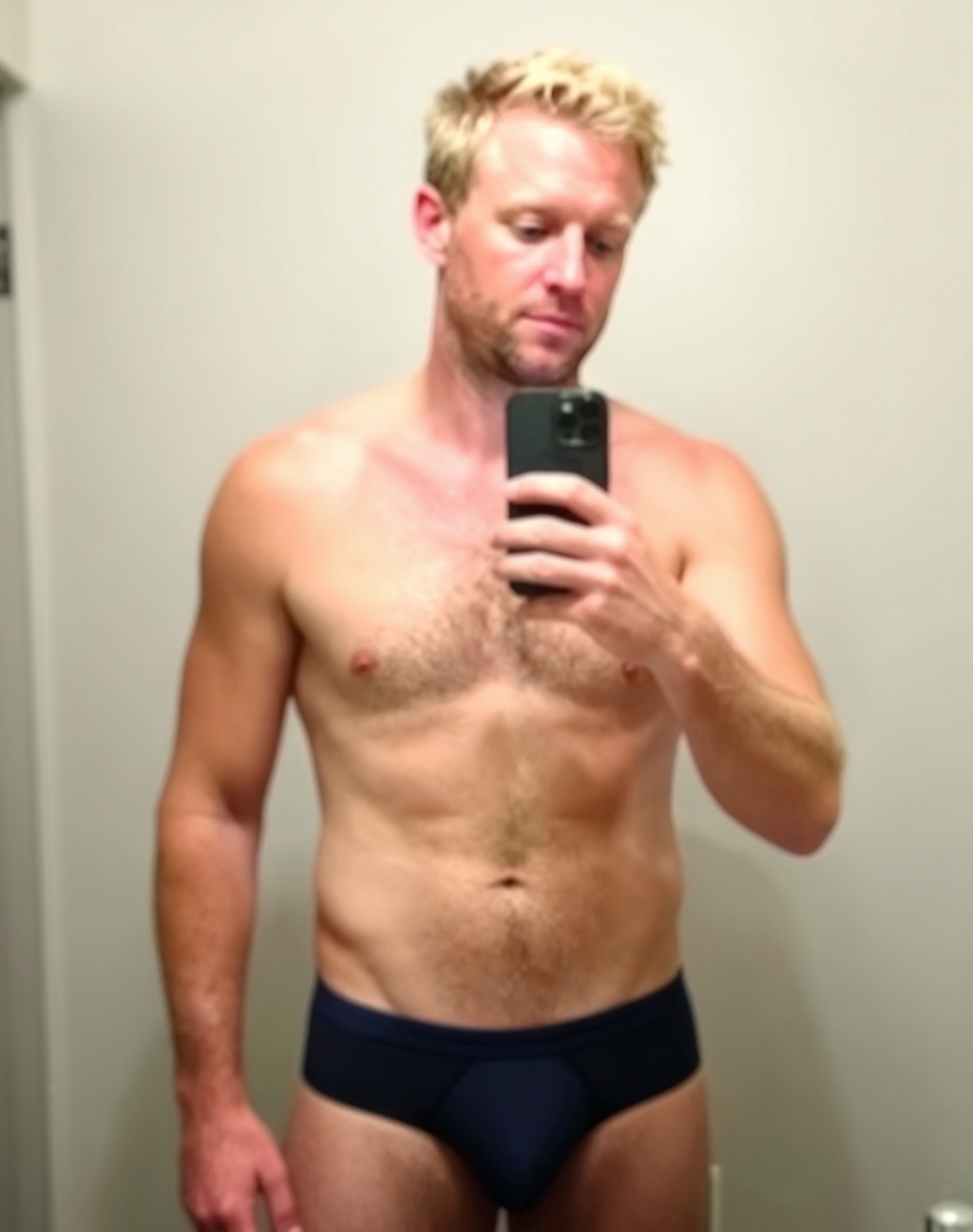 Straightwhiteboy215 — friendboy.pro profile cover